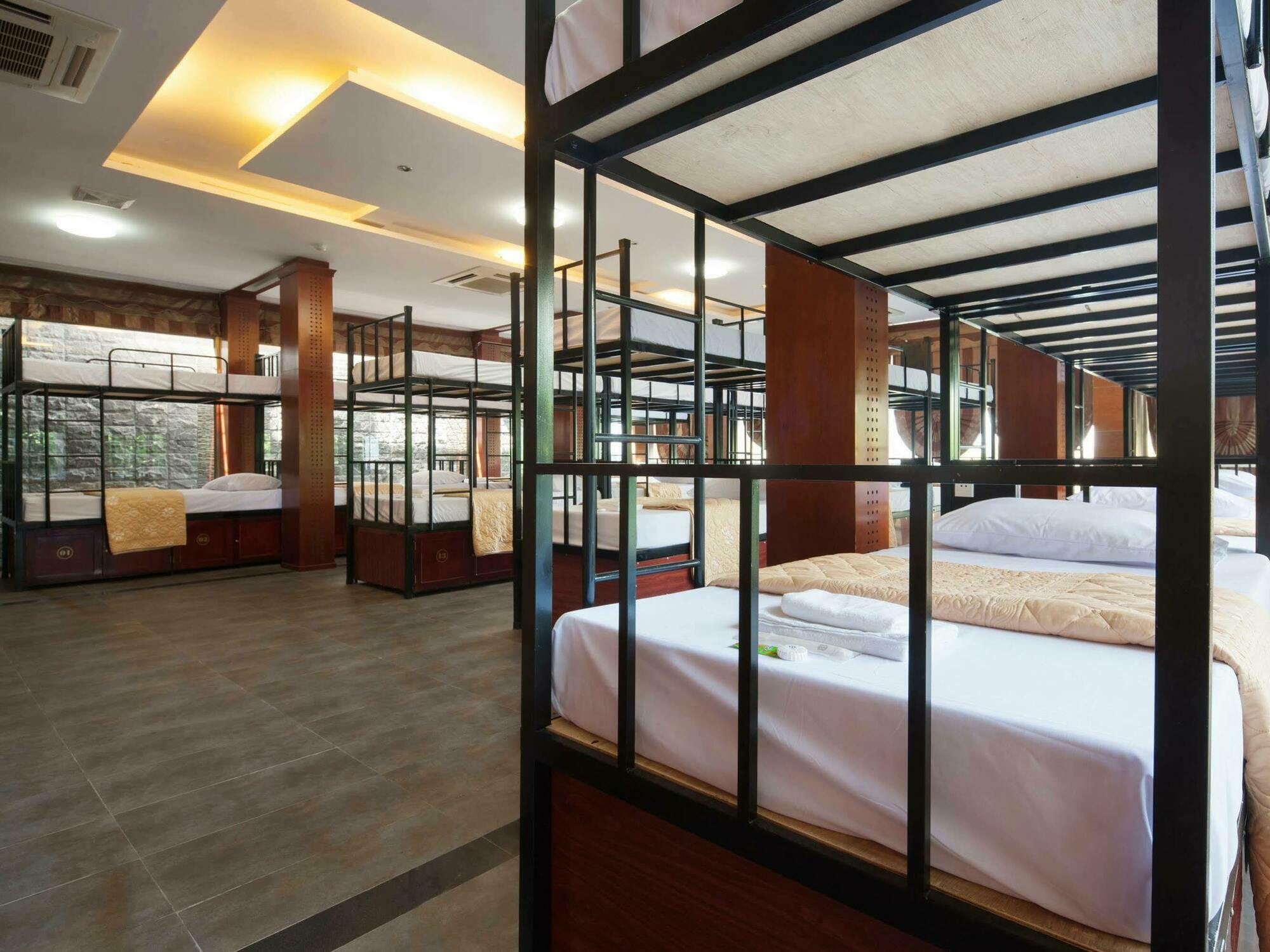 Catba Central Hostel Dong Khe Sau Luaran gambar